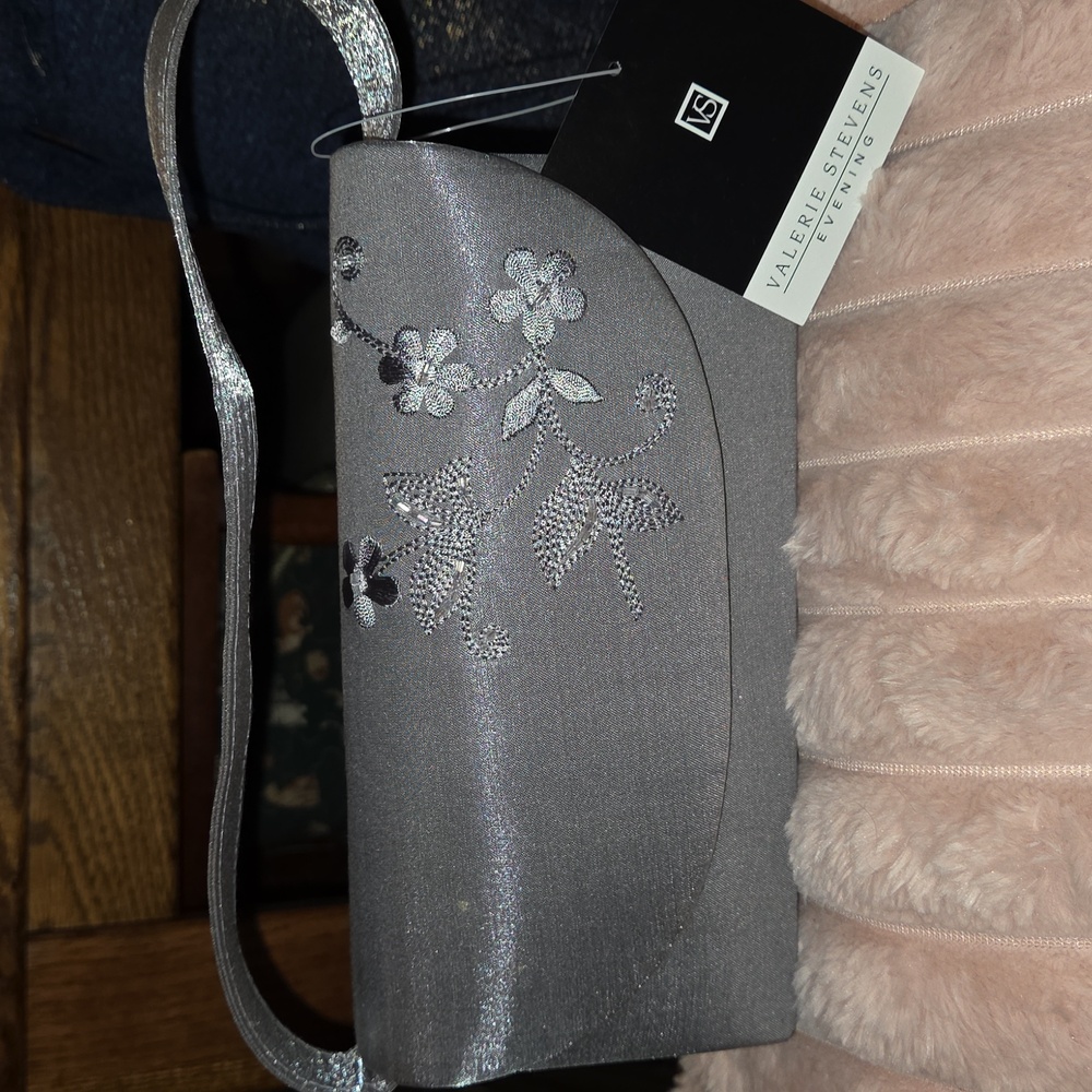 Valerie Stevens Evening Gray Floral Women's Bag $27 Retail NWT